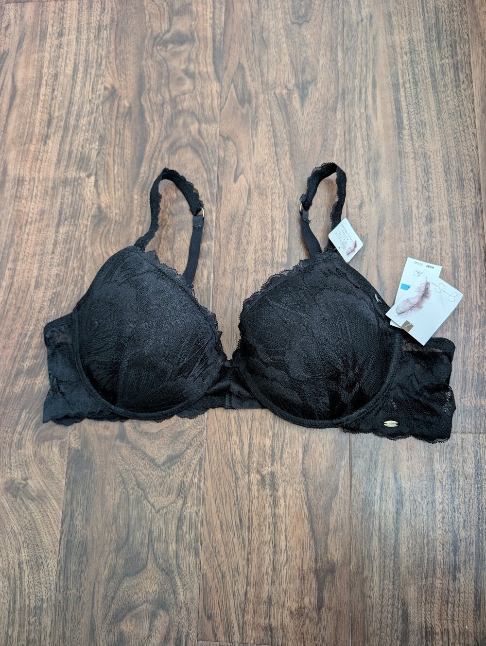NWT Jessica Simpson 42C Black Lace Underwire Bra with Light Padding Intimates